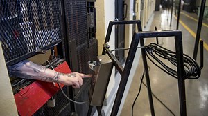 Congress passes bill to cap prices of prison phone calls
