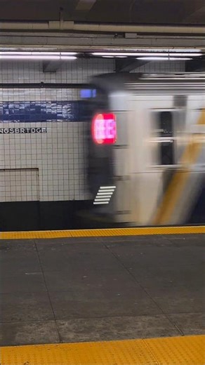 NYCS: #R211A on southbound B arriving @ Kingsbridge Rd (Concourse)