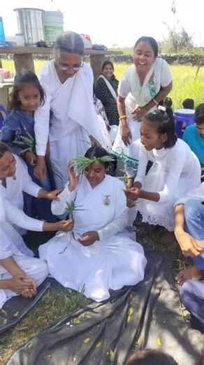 #jubinnautiyal Holi program photo khet per