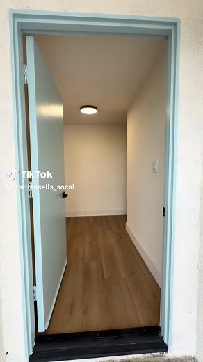 🏡 Ontario Home for Sale 4 bed · 2 bath · ~1,200 sq ft 💸 Low down payment available 📊 660 minimum credit score may qualify 💬 Comment “ont” for details 📲 909-753-3481 #inlandempire #homesforsale #fyp #firsttimehomebuyer #realtoroftiktok