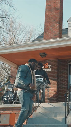 We Be in The CITY! YOUNG DRO LIVE FROM THE FRONT PORCH! | Noochie