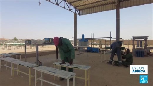 Niger: Transforming plastic waste into school benches