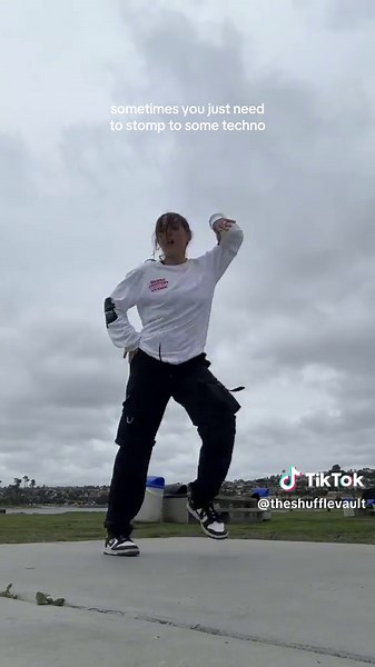 Shuffling Dance Therapy: Energize with Techno Beats