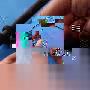 3 Photo Display Ideas (No Nails Needed) What are ways you hang multiple photos in your room without ruining the walls? | Tasty Home