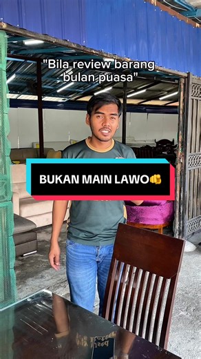 Macam dia sorang je yang