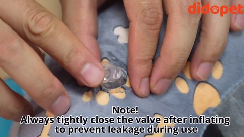 Inflatable Dog Cone with Anti-Licking Clear Shield, Protective Dog Donut Collar After Surgery, Adjustable Soft Recovery Cone for Pets, Alternative Collar with Buckle Strap (Blue Paw, L)