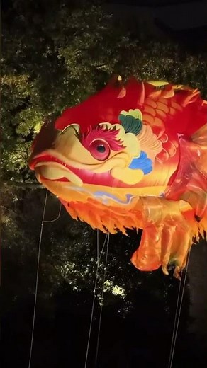 中国福建省福州市の歴史文化街区に巨大「福魚」が登場