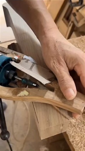 Friday Ge on Instagram: "Crafting Perfect Edges with Our Round-over Router Bit Tool Set #Woodworking #EdgeRouting #WoodCraft #HandmadeFurniture #WoodDesign #WoodenCrafts #PrecisionWork #WoodworkDetails #WoodFinishing #Craftsmanship #Handmade #customwoodworkingtools"