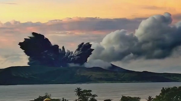 Taal Volcano eruption shoots 9,000ft plume in phreatic explosion