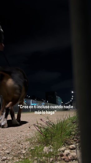 “Cree en ti mismo” Tuve la oportunidad de hablar con @ismaelmchef13 GEO en la policía nacional. Estamos hablando de la élite de la policía, ellos van a donde nadie más quiere ir. Como es evidente, antes de poder pertenecer a la unidad hay que superar el curso de capacitación. “Te destruyen mentalmente para ver quién vale realmente y quien no” ¿Cómo se supera algo así Ismael? “Ser GEO no es distinto a ser chef, camarero o recepcionista, debes creer en ti mismo, convencerte de que vales para esto