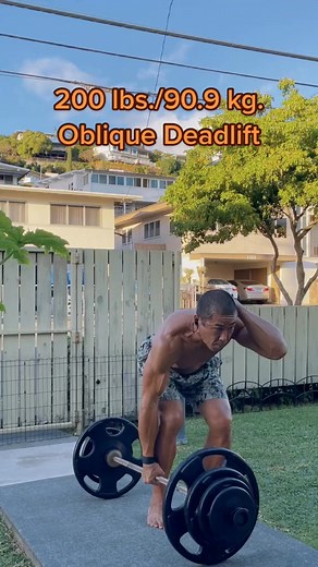 200 lbs909 kg Oblique Deadlift (strap) - age 53, February 9, 2022, 551 pm #Deadlift #Fitness #over50 | Edwardo Bui