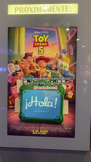 Aquí, esperando mi invitación para ir a ver Toy Story 🦖🤠🚀🍿🥤🎬 #cine #peliculas #cinema #estrenospeliculas #toystory5