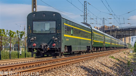 南局南段HXD1D 0439牵引K441次（南昌——广州白云）尾挂南局WX25T 999340通过