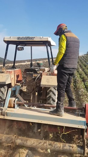 Tractor Tilling Techniques in Agriculture