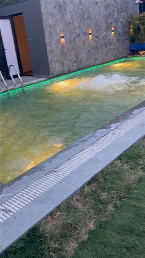#plumbingtime #waterpark #lifeisbutadream #lifeisbutadream #ihavethisthingwithplants swimming pool