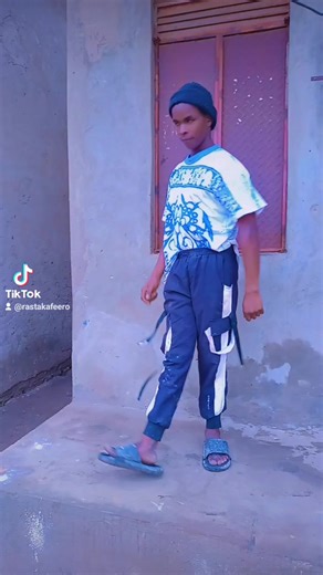 Chicken dancer 🐓🐓🐓 (@chicken.dancer4)’s videos with original sound - TOP LIKKLE HIGHLY🤬 MUSIC 256