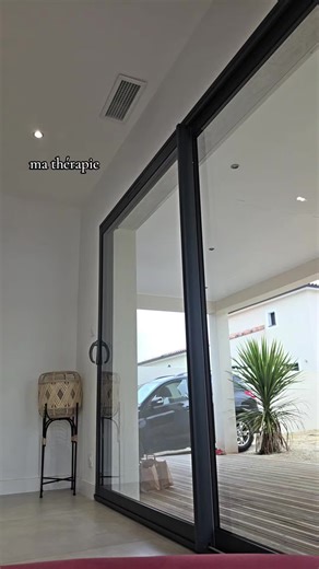 Ça me detend tellement 😶‍🌫️ ce combo vitre est incroyable 🥲 #vitre #nettoyage #thérapie #femme #béziers