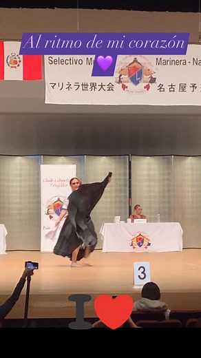 Cerrando el año de concursos, las integrantes de nuestra academia demostraron una vez más su talento, emocionándonos y haciéndonos sentir orgullosos. Felicitaciones por su entrega 💜💜👏🏼👏🏼👏🏼👏🏼‼️ Single A 🥈Alba Castro ✨Misaki Ginoza ✨Kotone Mizuno ✨Emiri Takahashi Single D 🥈Friorella Moreno | Al Ritmo de mi Corazón - Marinera Norteña