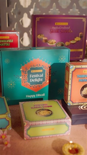 @sweetkadai This Diwali, sweetkadai.com brings 8 Diwali Exotic Combo Gift Boxes for you and your family to enhance the festive spirit to a whole new level! Relish the goodness of sweets and snacks with your loved ones on this joyful occasion. Gift Boxes Details : 1.Native Jumbo Gift Box Tirunelveli Halwa Srivilliputhur Palkova Tirunelveli Muscoth Halwa Athirasm Nagercoil Nendram chips Tirunelveli Thattai Tirunchendhur Pattani Sevu Tirunelveli Mixture 2.Festival delight gift box : Products detail