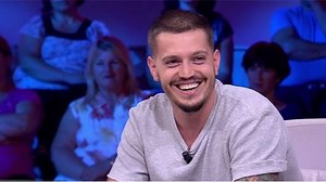 Elgit Doda publikon këngën e re (Video)