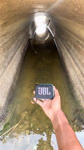 Jbl go4 speaker throw in water pipe for bass testing