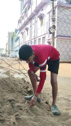 bacha ko mile bahut sre pencil #memes #ghostlyadventures #shortsviral #viralvideos #shorts #tweening