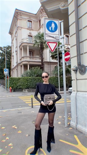 Clic Jewels on Instagram: "Donna in Grey Python Suede🩶"