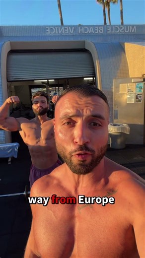 You don’t come to California to party. You come to train at Muscle Beach Venice and to get big 👊🏼