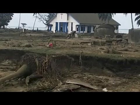 El hombre que sobrevivió el desastre de Tonga después de un día en el mar