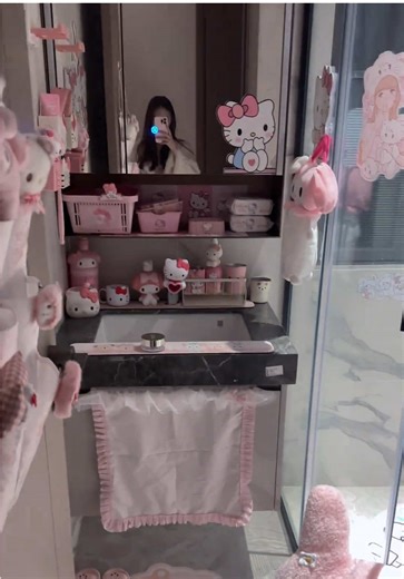 Sanrio hello kitty bedroom decor ✨🎀💓 #kawaii #hellokitty #sanrio #sanriolover #sanriocore