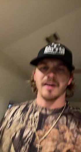 Like how can y’all ride around on E #foryoupage #foryou #fyp #funny #couple