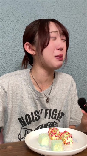 有塩バターでリベンジしたらまさかの結末に…🧈#バター #asmr #モッパン | バターカラースプレー海外