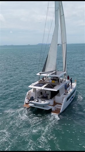 First sail and seatrial on my Island Spirit 525e #sail #seatrial