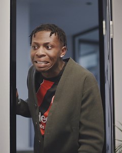 1.9K views | Was ist eure beste Ausrede, um heute Abend wieder rechtzeitig im Stadion oder auf der Couch zu sein? 邏 Eintracht Frankfurt internationaaaaaal!  | Indeed | Facebook