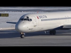 Delta Air Lines DC-9-50 Loud Departure from Detroit