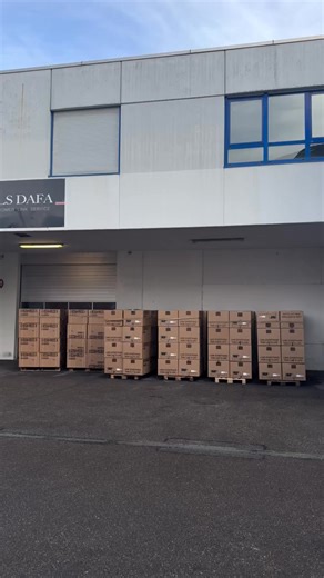 🚚 Neue Lieferung eingetroffen! Unsere Catlink Open-X Katzenklos sind frisch in unserem Brüsseler Lager angekommen und bereit für den Versand – schnell & zuverlässig direkt aus Deutschland. 🇩🇪 📈 Die Nachfrage ist enorm – noch nur 100 Stück verfügbar! Wer zuerst kommt, mahlt zuerst. Jetzt sichern und bequem online bestellen: 🔗 Catlink Open-X jetzt kaufen: https://twopoint.store/products/catlink-open-x-offenes-selbstreinigendes-katzenklo 🐾 🎥 Seht im Video, wie unsere Produkte frisch aus dem 