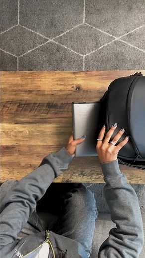 What's in Sydeon's bag?