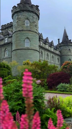 Inveraray Castle 🏴󠁧󠁢󠁳󠁣󠁴󠁿😍 #travel #explorescotland #travelscotland #history #scotlandtours