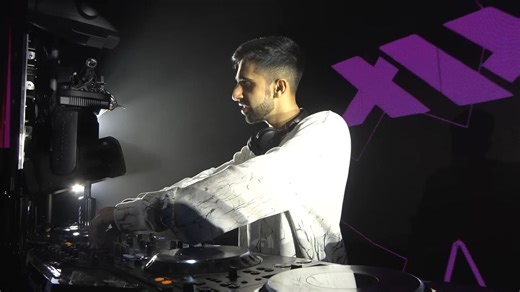 Clip of Sidemen member Vikkstar DJing live in front of enthusiastic crowd goes viral on social media