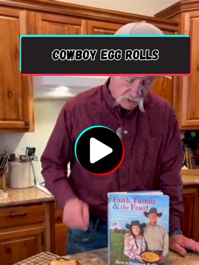 Easy Cowboy Egg Rolls Recipe with Green Chilies