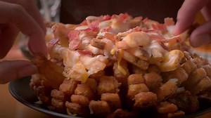 There are dinner parties and then there are Australian Dinner Parties. Watch Chef Adrian Richardson as he prepares for a dinner party the Aussie way. | Outback Steakhouse - National