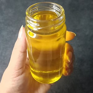 1.4M views · 29K reactions | ২-৩ সপ্তাহ ব্যবহারে চুল পড়া বন্ধ হবে, টাক মাথায় চুল গজাতে এই অ্যালোভেরা তেল ব্যবহার করুন ।চুলের সকল সমস্যা দূর করবে । | Organic Beauty Tips by Nimrose | Facebook