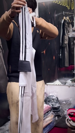 @lallancollection | premium woolen tract pant❤️‍🔥 . . . . . . #réel #viral #like #viralvideos #lallan #cloth #trendingreels #instagram #reels | Instagram