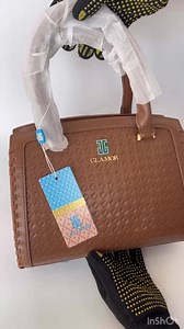 Deal 020…live video These days one need to break bank before they can own a quality bag but Emi said NO WAY殺殺THE QUALITY I AM GIVING YOU FOR THOSE PRICES EH . DONT MISS OUT ON ANY OF THESE LUXURY FANORMAL PRICE: N25,500❌❌PY sales price: N18,500Size: medium | Emi's house | Facebook