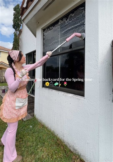 Getting ready and cleaning my backyard to start setting up my garden!!! Finally I will have a garden to grow veggies and flowers 🫶🏻🪻🌷 yaaaaaayy I’m so happy 😭🥹🥹🥹 #cleantok #cleaning #backyardvibes #springcleaning #gardenproject
