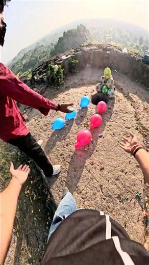 new parkour video playing with ⚽️💥 football and balloons💥🎈#jumpstyle #running #parkour #pop #pov