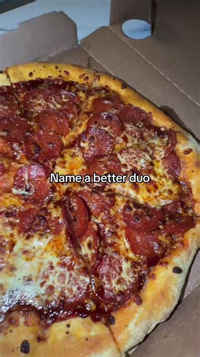 You cant 🍕😋#dominos #garlicandherb#pizza #fyp