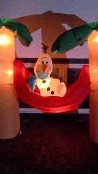 Random reviews 108. Olaf and palm tree scene#inflatabledecor #gemmy #frozen #christmas