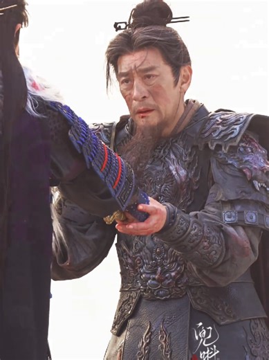 Giang sơn còn loạn, tướng quân nào dám già. Dẫu thân này hóa cát bụi, cũng nguyện giữ yên bờ cõi.#quyloan #gioichu_ #蒋恺 #tuongkhai #_ntt_8