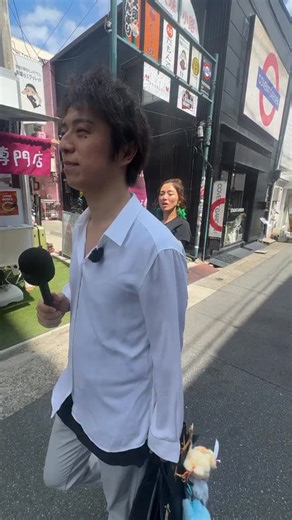 吉岡大輔 よっぴー社長 on Instagram: "声かけてくれた人にラブブプレゼントします🥰 #よっぴー社長 #labubu #ラブブ #プレゼント"